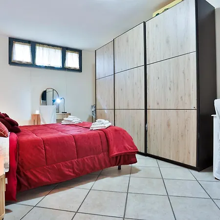 Apartament Guesthost - Vesuvium Garden *
