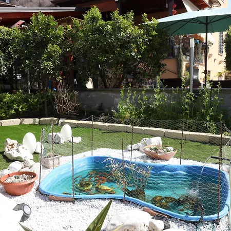 Apartament Guesthost - Vesuvium Garden *