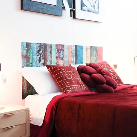 Guesthost - Vesuvium Garden Apartment *