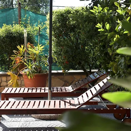 Apartment Guesthost - Vesuvium Garden *